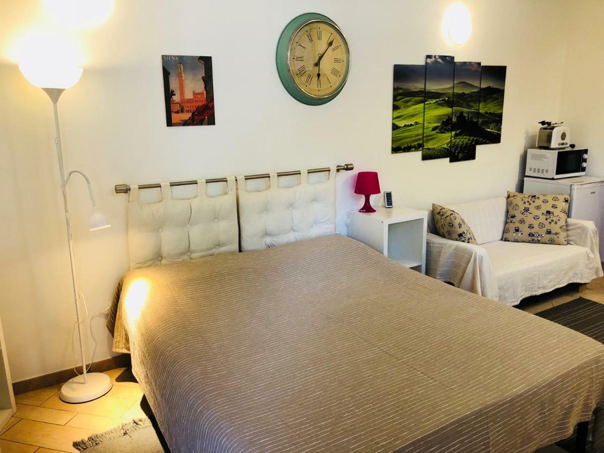 La Dolce Vita Studio With Free Private Parking Siena Exterior foto