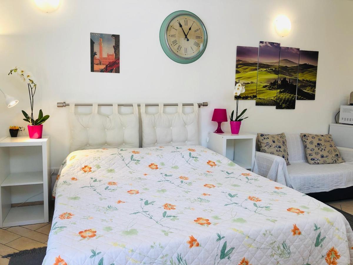 La Dolce Vita Studio With Free Private Parking Siena Exterior foto